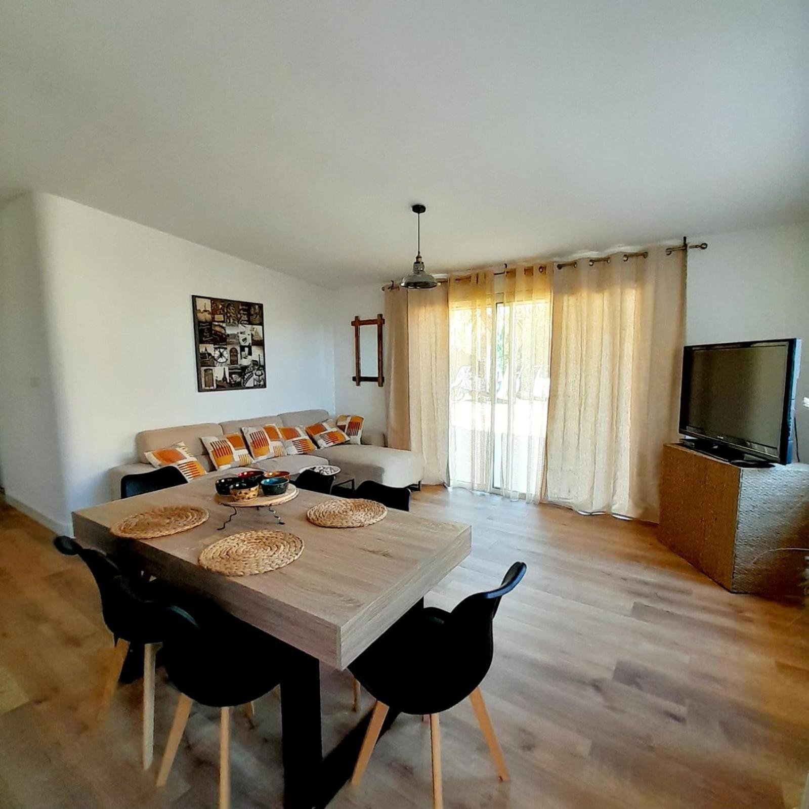 Les Demeures De Thau Holiday home *